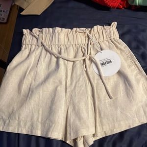 NWT Harlow shorts Beige